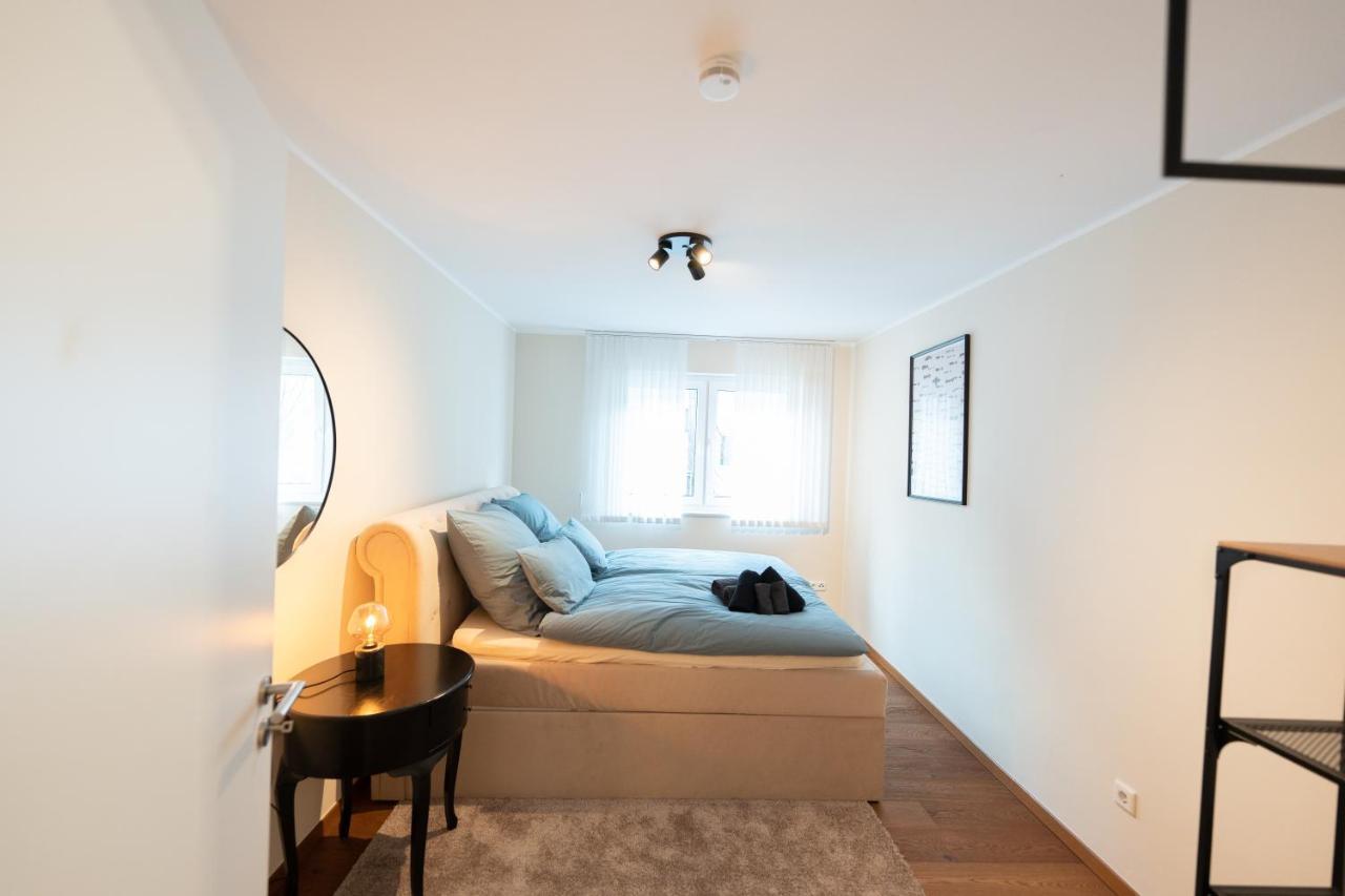 -Zentrale Wohnung-Balkon-Desingerkueche- Билефельд Экстерьер фото